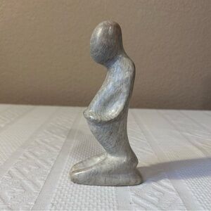 Hand Carved Pregnant Woman Polished‎ Stone Sculpture Figurine Made in Kenya 7X2